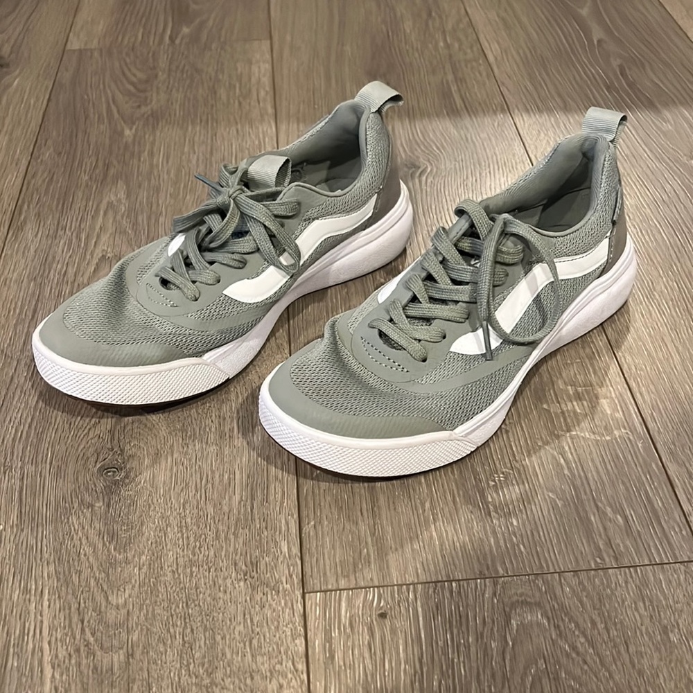 vans ultrarange rapidweld shoes